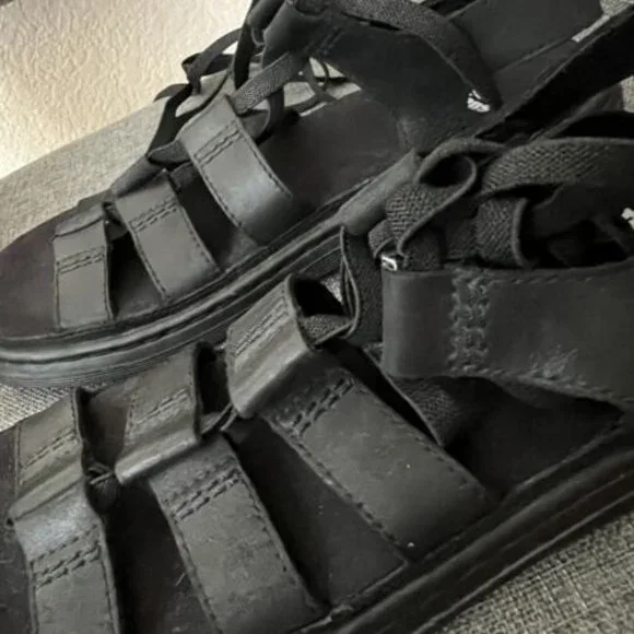 Dr. Martens Kristina Womens Black Gladiator Leather Sandals Size 7 SB04 - Picture 2 of 8